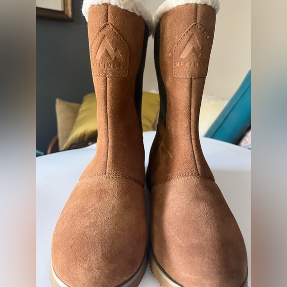 McKinley Kimberly II Boots, Slip On, Casual, Winter, Plush, Suede Sz 7. - Picture 3 of 5